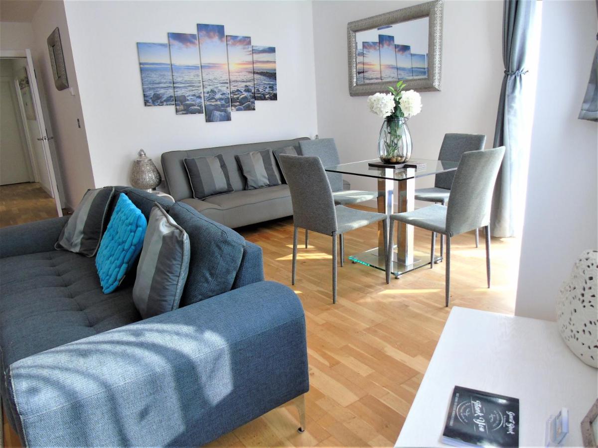 Seaview, Luxury Apartment, 2 Min Walk To Porth Beach New Quay Buitenkant foto