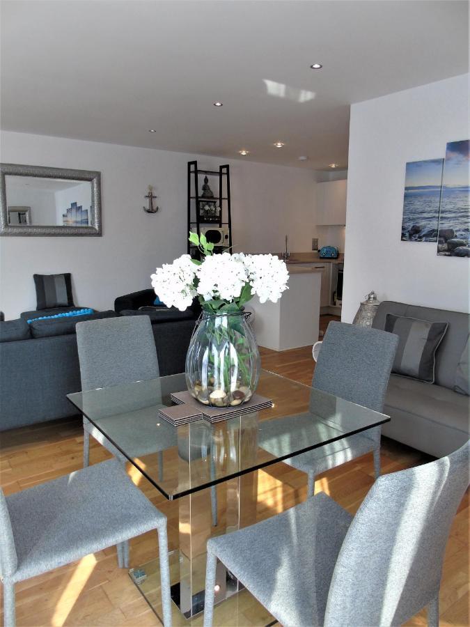 Seaview, Luxury Apartment, 2 Min Walk To Porth Beach New Quay Buitenkant foto