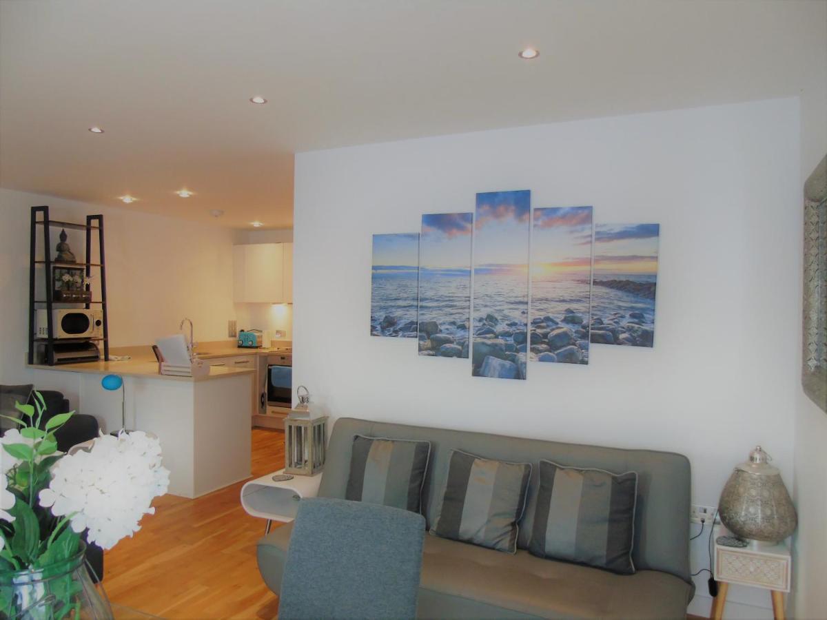 Seaview, Luxury Apartment, 2 Min Walk To Porth Beach New Quay Buitenkant foto