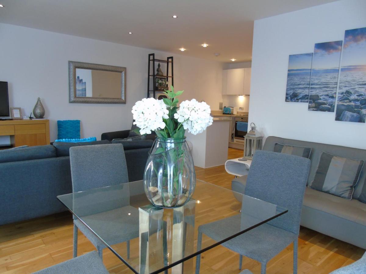 Seaview, Luxury Apartment, 2 Min Walk To Porth Beach New Quay Buitenkant foto