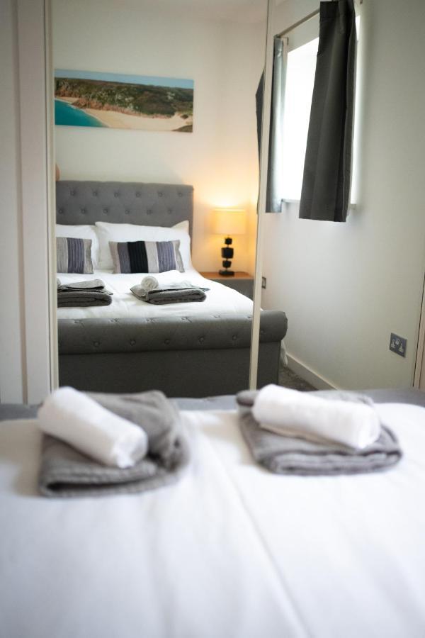 Seaview, Luxury Apartment, 2 Min Walk To Porth Beach New Quay Buitenkant foto